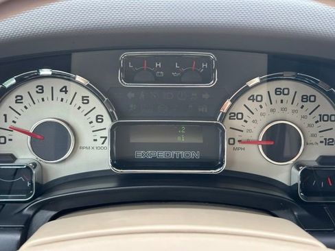 Used 2013 Ford Expedition XLT AWD/4WD image 22