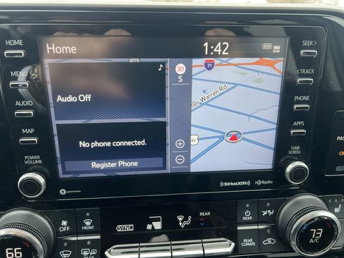 Used 2022 Toyota Highlander XLE image 36