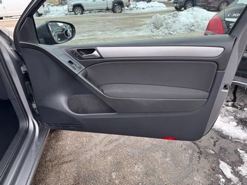 Used 2011 Volkswagen Golf 2-Door image 28