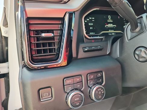 Used 2023 GMC Sierra 1500 Denali w/ Technology Package AWD/4WD image 23
