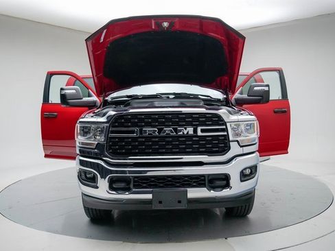 Used 2024 RAM 2500 Big Horn w/ Bed Utility Group image 16