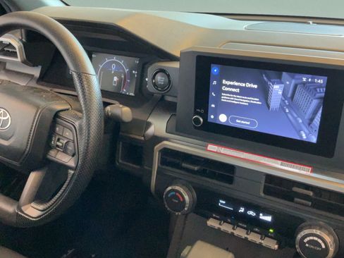 Certified 2025 Toyota Tacoma SR5 AWD/4WD image 29