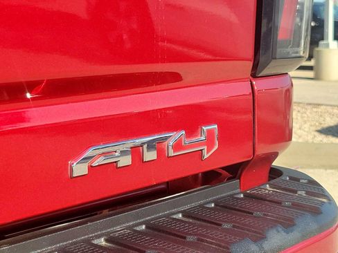 Used 2024 GMC Sierra 2500 AT4 w/ AT4 Preferred Package AWD/4WD image 11