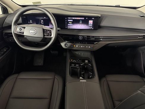 Used 2025 Nissan Murano SV AWD/4WD image 11