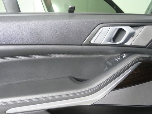 Used 2019 BMW X5 xDrive40i w/ M Sport Package image 13