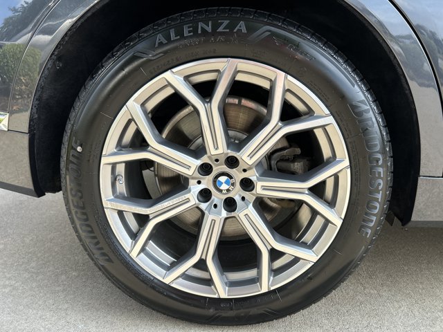 Used 2020 BMW X7 xDrive40i w/ Premium Package AWD/4WD image 28