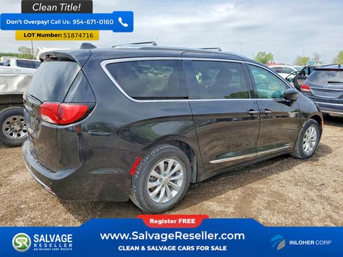 Used 2018 Chrysler Pacifica Touring-L FWD image 4