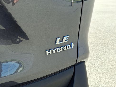 Certified 2023 Toyota RAV4 LE image 30