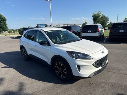 Used 2022 Ford Escape SE w/ SE Sport Appearance Package