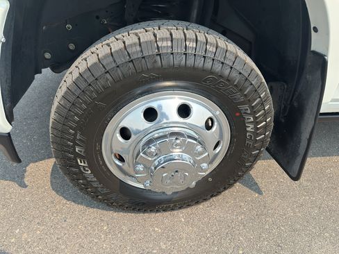 Used 2023 RAM 3500 Limited AWD/4WD image 9