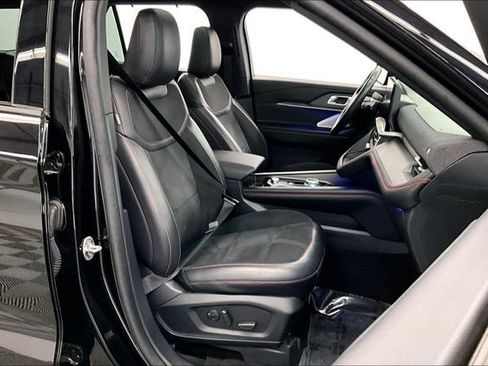 Used 2025 Ford Explorer ST AWD/4WD image 8