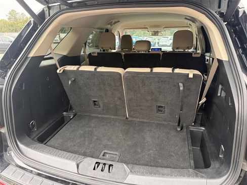 Used 2023 Ford Explorer XLT w/ Equipment Group 202A image 30