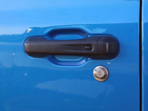 Used 2024 Jeep Gladiator Mojave w/ Technology Group image 21