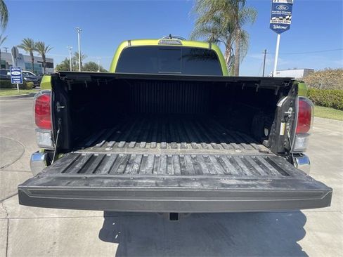 Used 2023 Toyota Tacoma TRD Off-Road image 24