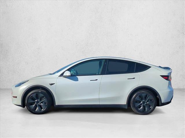 Used 2024 Tesla Model Y Long Range RWD image 9