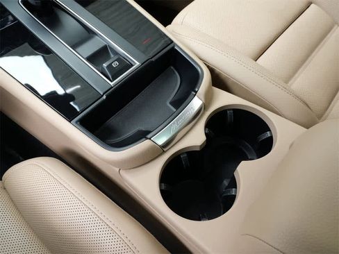 Used 2024 Porsche Macan S image 23