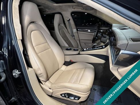 Used 2020 Porsche Panamera Turbo image 4