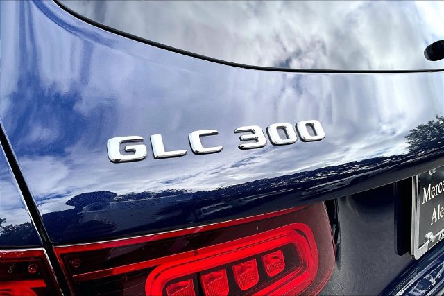 Used 2021 Mercedes-Benz GLC 300 4MATIC image 8
