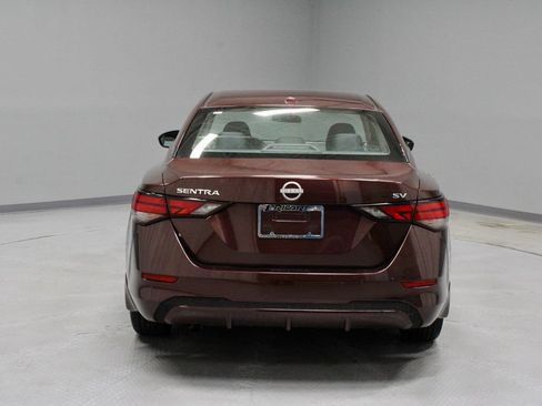 Used 2024 Nissan Sentra SV FWD image 9