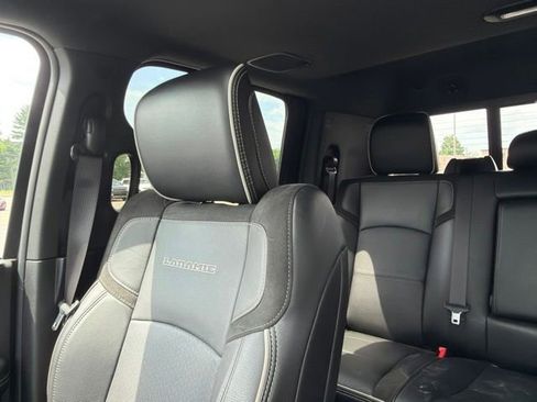Used 2025 RAM 3500 Laramie AWD/4WD image 9