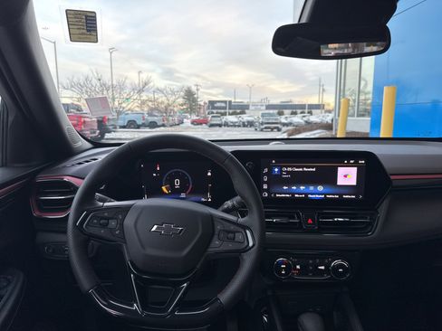 New 2025 Chevrolet TrailBlazer RS w/ Convenience Package image 2