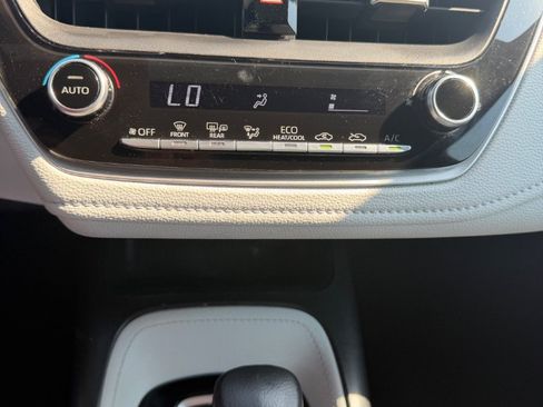 Used 2020 Toyota Corolla SE FWD image 13