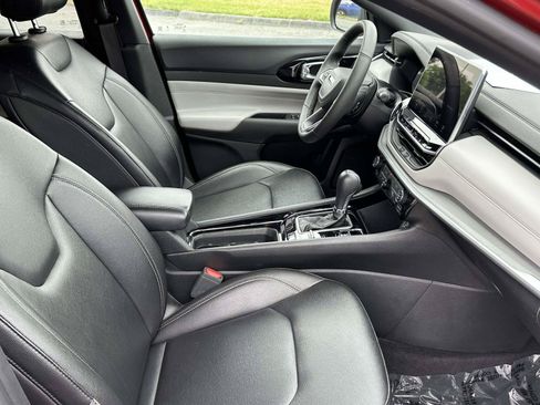 Used 2025 Jeep Compass Limited AWD/4WD image 9