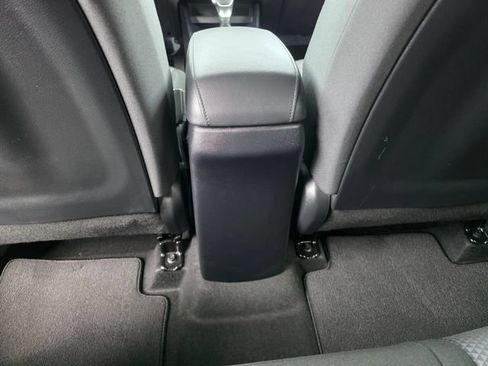 Used 2025 Kia Soul LX w/ LX Technology Package FWD image 18