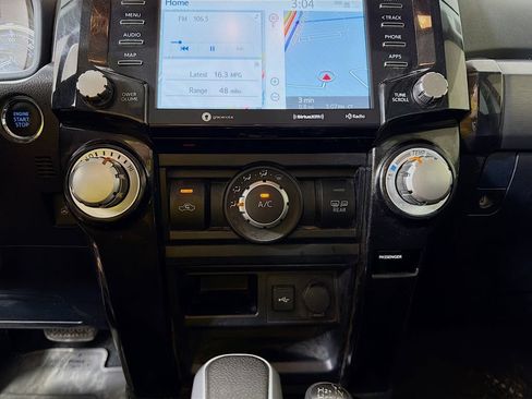 Used 2024 Toyota 4Runner TRD Off-Road Premium w/ Moonroof Package AWD/4WD image 19