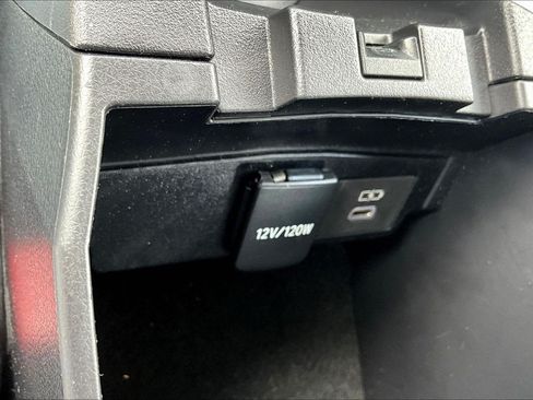 Used 2025 Toyota Corolla LE FWD image 17