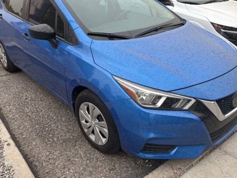 Used 2020 Nissan Versa S FWD image 1