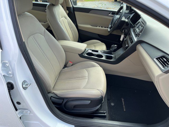 Used 2015 Hyundai Sonata SE FWD image 18