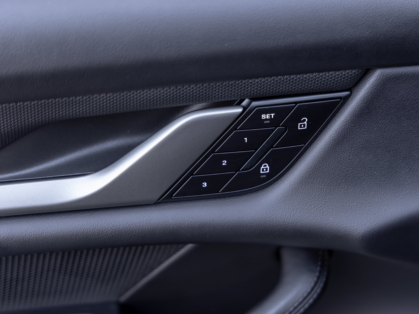 Certified 2025 Porsche Taycan RWD image 21