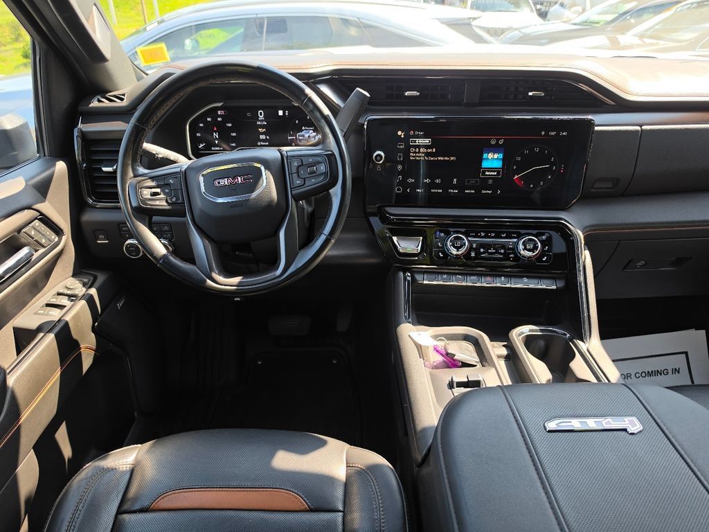 Used 2024 GMC Sierra 2500 AT4 w/ AT4 Preferred Package AWD/4WD image 12