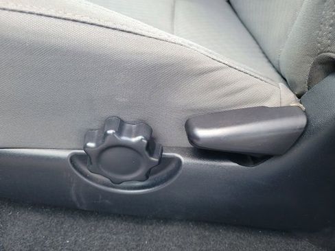 Certified 2022 Toyota Tacoma SR image 18