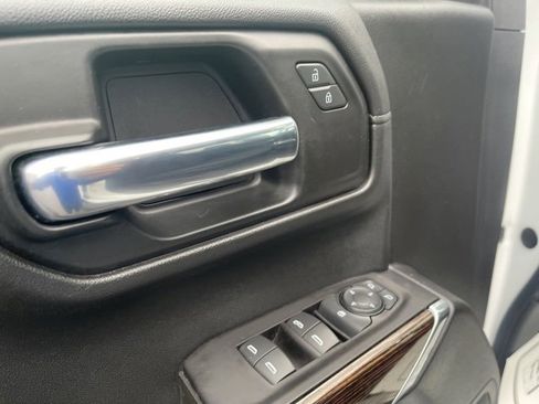 Used 2020 GMC Sierra 1500 Elevation image 11