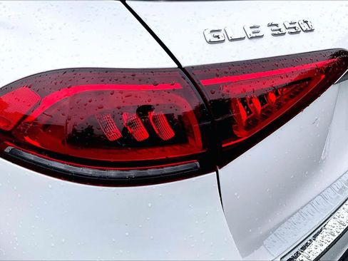 Used 2023 Mercedes-Benz GLE 350 4MATIC image 29