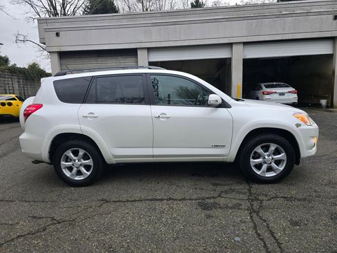 Used 2012 Toyota RAV4 Limited w/ Navigation Value Pkg image 4
