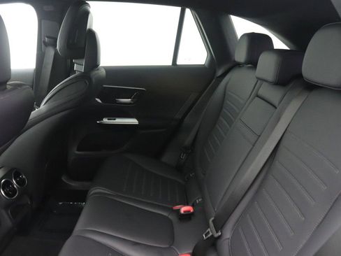 Certified 2026 Mercedes-Benz GLC 300 image 32