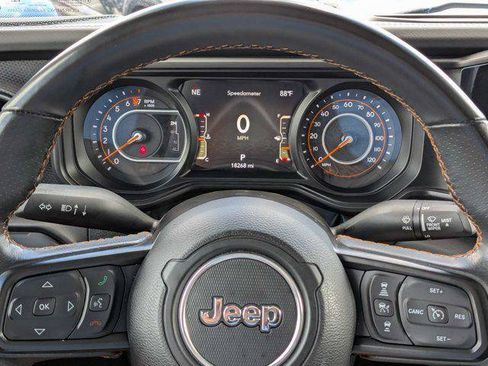 Certified 2024 Jeep Gladiator Mojave AWD/4WD image 27