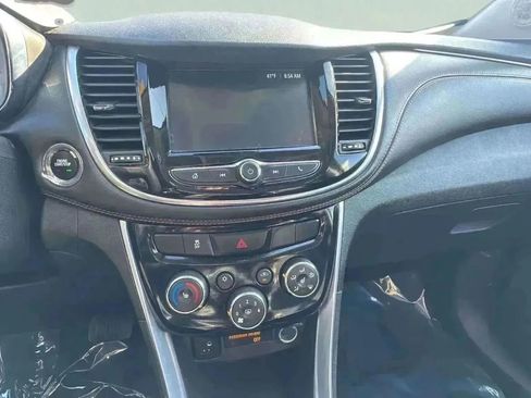 Used 2017 Chevrolet Trax Premier image 16
