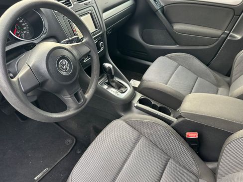 Used 2012 Volkswagen Golf 4-Door image 7