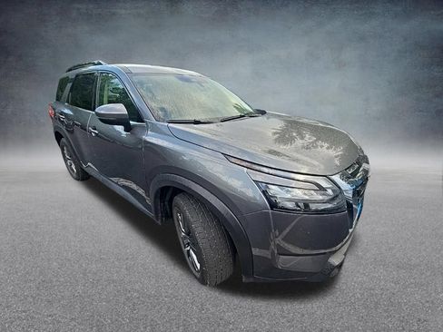 Used 2025 Nissan Pathfinder SV AWD/4WD image 9