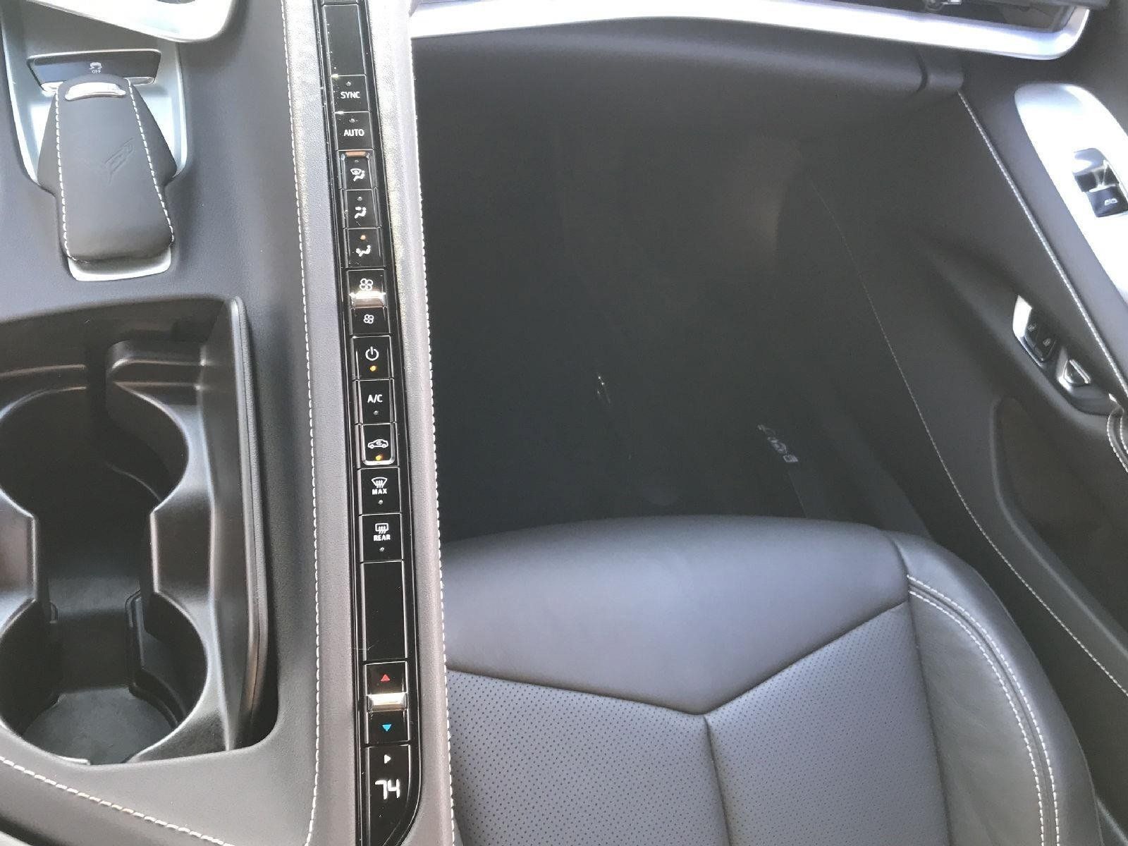 Used 2024 Chevrolet Corvette Stingray Coupe RWD image 15
