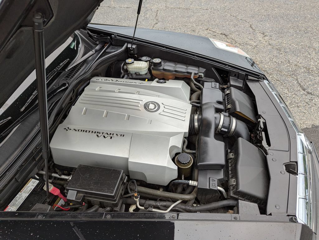 Used 2006 Cadillac XLR RWD image 46