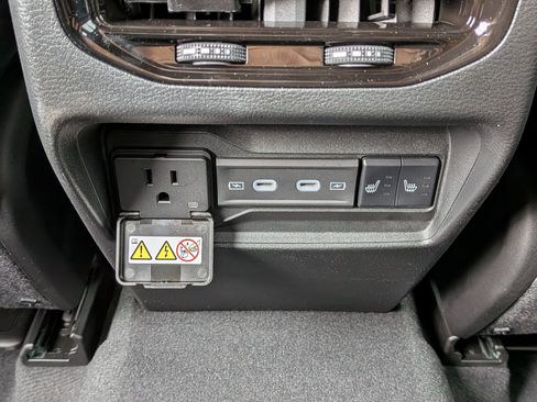 New 2026 Jeep Grand Cherokee Limited image 32