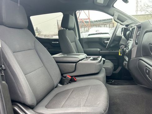Used 2020 Chevrolet Silverado 1500 Custom w/ Custom Value Package image 28