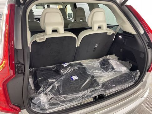 Used 2025 Volvo XC90 T8 Plus w/ Protection Package Premier AWD/4WD image 41