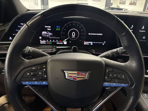 Used 2023 Cadillac Escalade Premium Luxury w/ Performance Package AWD/4WD image 33