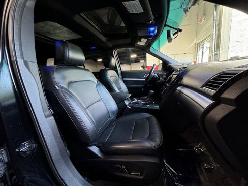 Used 2016 Ford Explorer XLT w/ Equipment Group 202A image 19